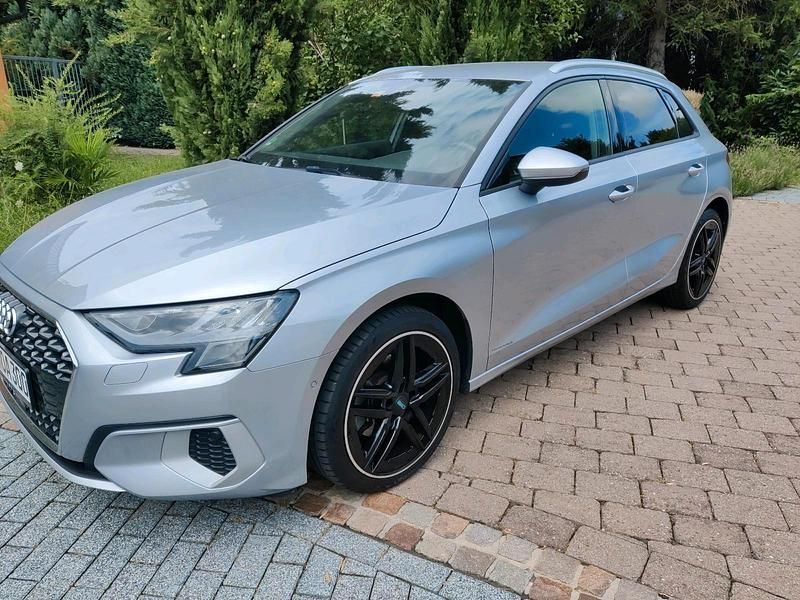 Silber Gebraucht 2022 Audi A3 Kombi | 23.800 € (Guter Preis) - Bild 1/4