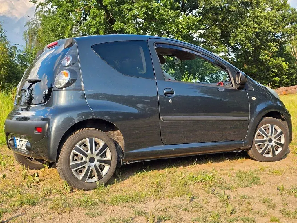 Gebraucht Citroën C1 68 PS (50 kW) 2013 Schwarz Kleinwagen