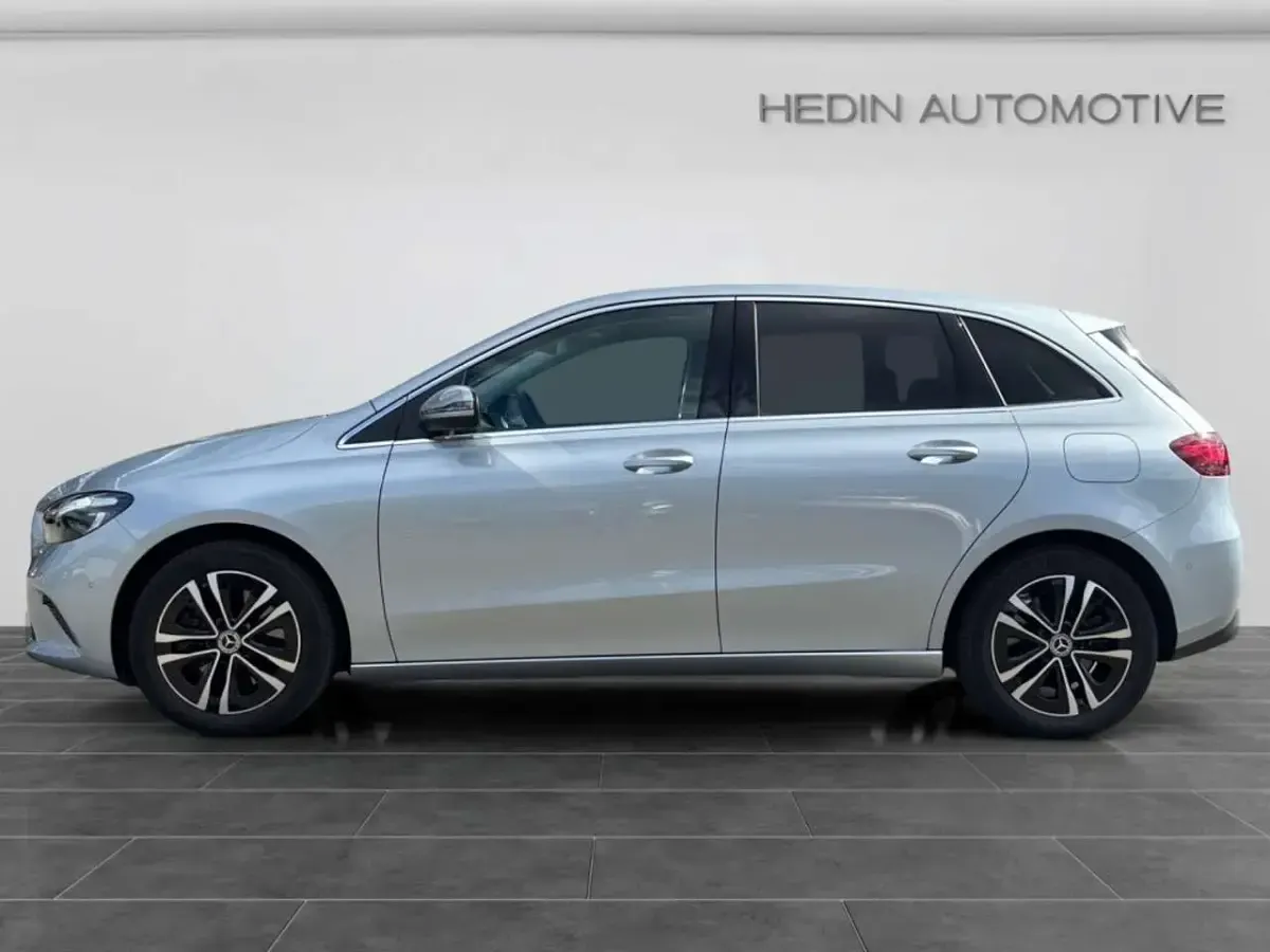Gebraucht Mercedes B250e Progressive 163 PS (119 kW) 2024 Metalliclack hightechsilber Kleinwagen