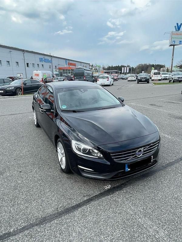 Schwarz Gebraucht 2015 Volvo S60 Business Edition Limousine | 13.800 € (Fairer Preis) - Bild 1/4
