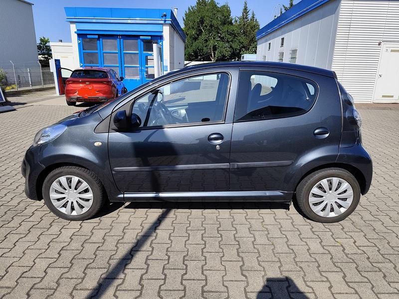 Gebraucht Citroën C1 Style 69 PS (50 kW) 2010 Grau Kleinwagen