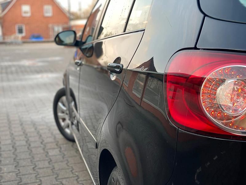 Gebraucht VW Golf Plus Cross 112 PS (82 kW) 2006 Schwarz Van / Kleinbus