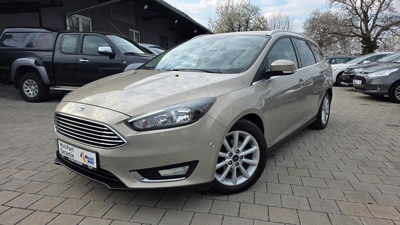Gebraucht Ford Focus Titanium 125 PS (91 kW) 2015 Silber Kombi