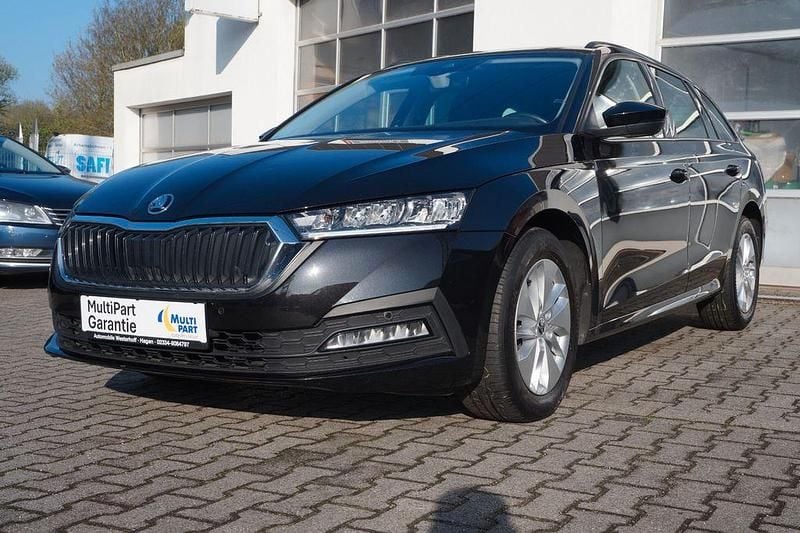Gebraucht Skoda Octavia Ambition 116 PS (85 kW) 2023 Schwarz Kombi
