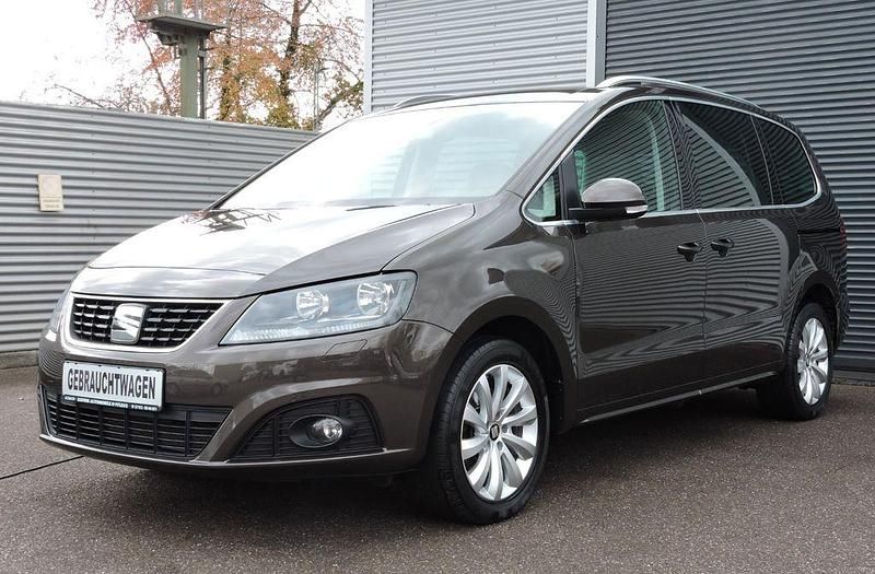 Braun Gebraucht 2020 Seat Alhambra Style Van / Kleinbus | 22.900 € (Fairer Preis) - Bild 1/4