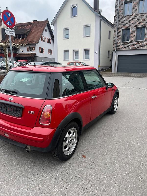 Gebraucht Mini Cooper 90 PS (66 kW) 2004 Rot Kleinwagen