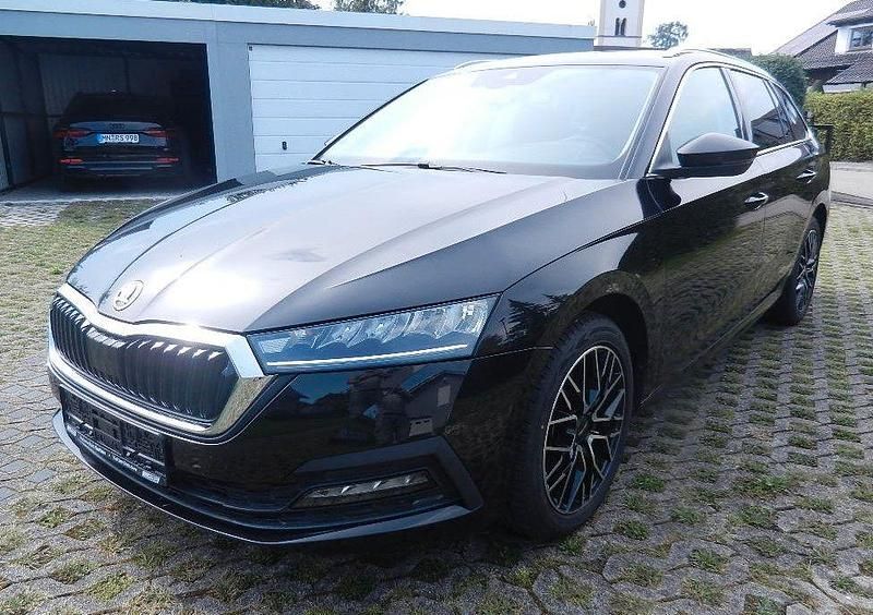 Schwarz Gebraucht 2021 Skoda Octavia Ambition Kombi | 19.900 € (Superpreis) - Bild 1/4