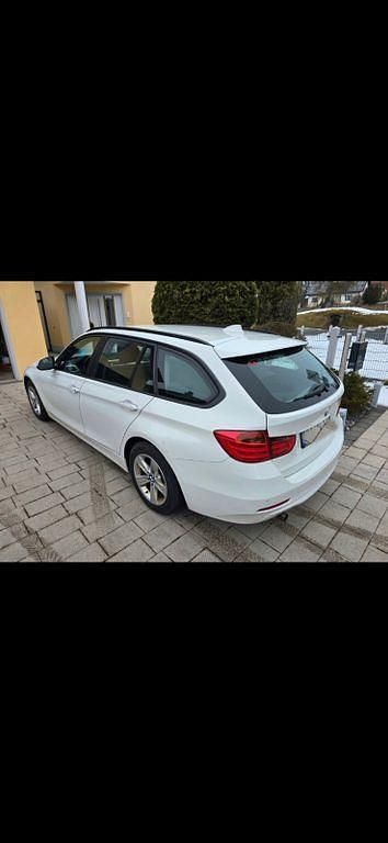 Gebraucht BMW 318 143 PS (105 kW) 2014 Weiß Kombi