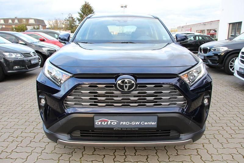 Gebraucht Toyota RAV4 Comfort 175 PS (128 kW) 2022 Blau SUV