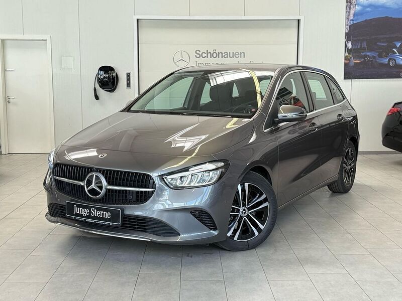 Othercolor Gebraucht 2024 Mercedes B200 Progressive Van / Kleinbus | 34.880 € (Teuer) - Bild 1/4