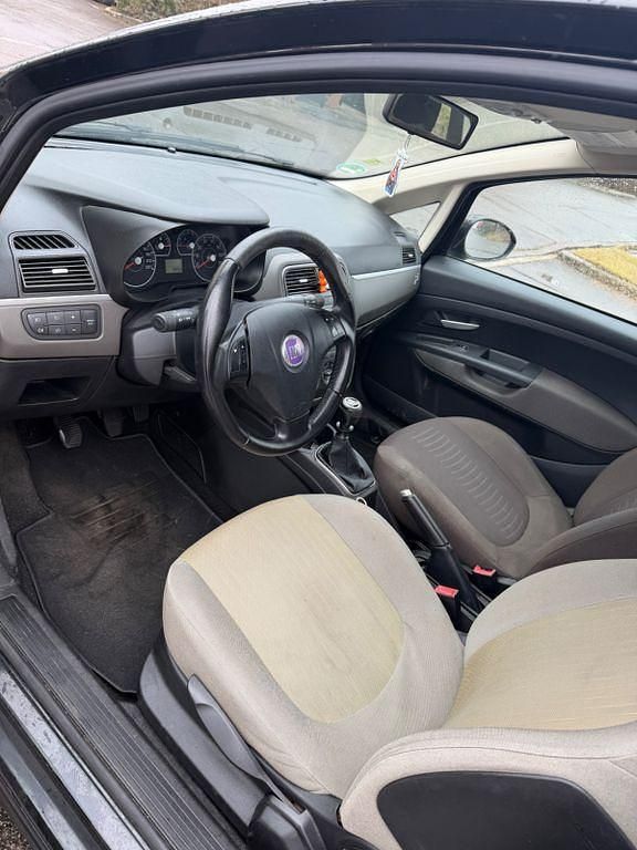 Gebraucht Fiat Punto Active 77 PS (56 kW) 2008 Schwarz Kleinwagen