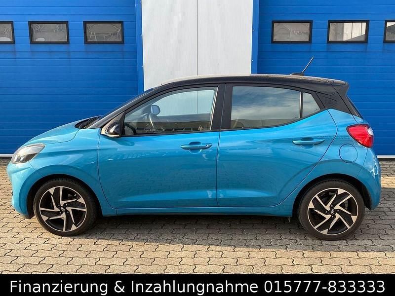Gebraucht Hyundai i10 84 PS (61 kW) 2022 Blau Kleinwagen