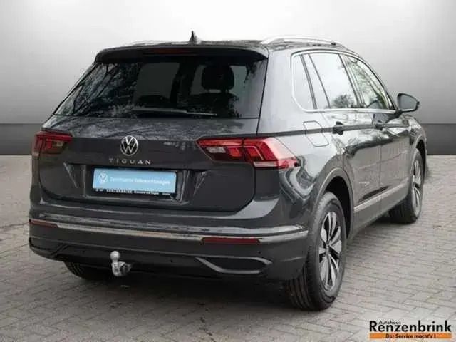 Gebraucht VW Tiguan Move 150 PS (110 kW) 2023 Uranograu SUV