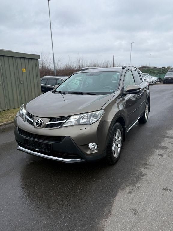 Gebraucht Toyota RAV4 Executive 124 PS (91 kW) 2014 Braun SUV
