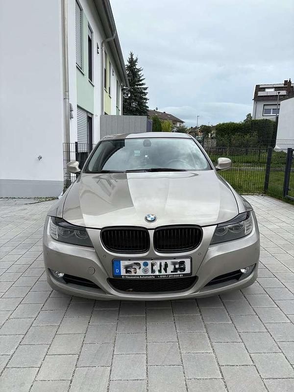 Gebraucht BMW 318 Exclusive 143 PS (105 kW) 2011 Limousine