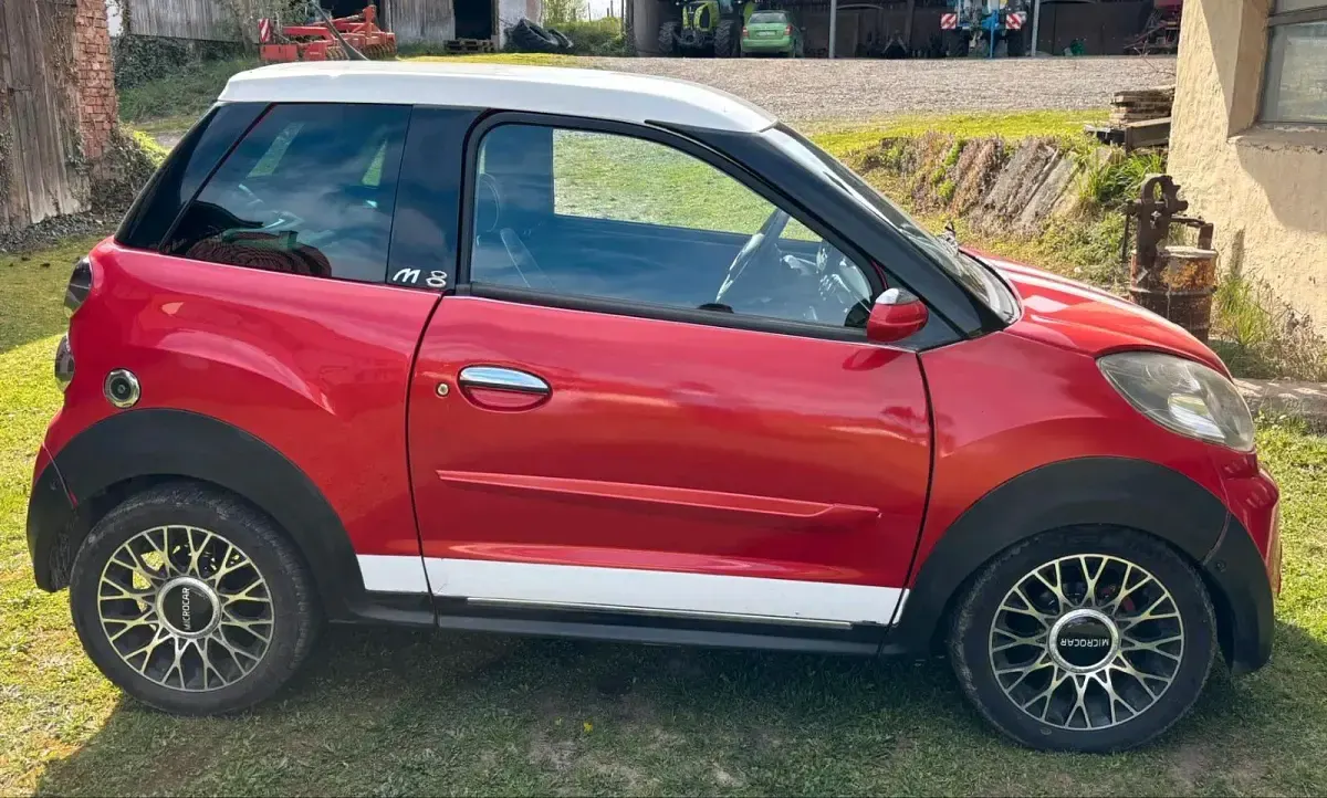 Second-hand Microcar M8 2012 Roșu Hatchback