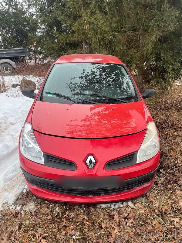 Gebraucht Renault Clio II 75 PS (55 kW) 2007 Rot Kleinwagen