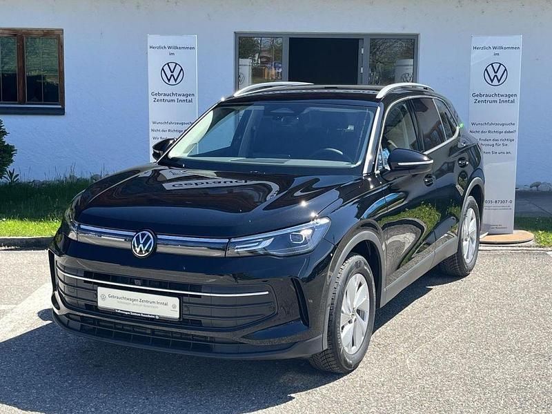 Nowe VW Tiguan 150 KM (110 kW) 2026 Czarny SUV