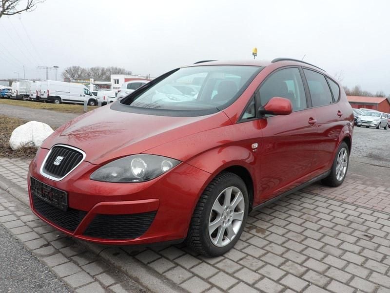 Gebraucht Seat Altea XL Reference 125 PS (91 kW) 2010 Rot Van / Kleinbus