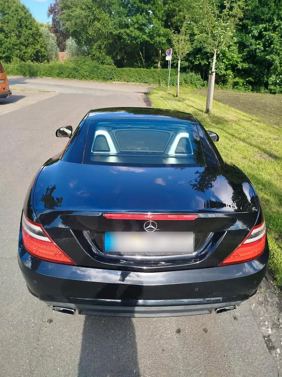 Gebraucht Mercedes SLK200 183 PS (134 kW) 2011 Schwarz Cabrio