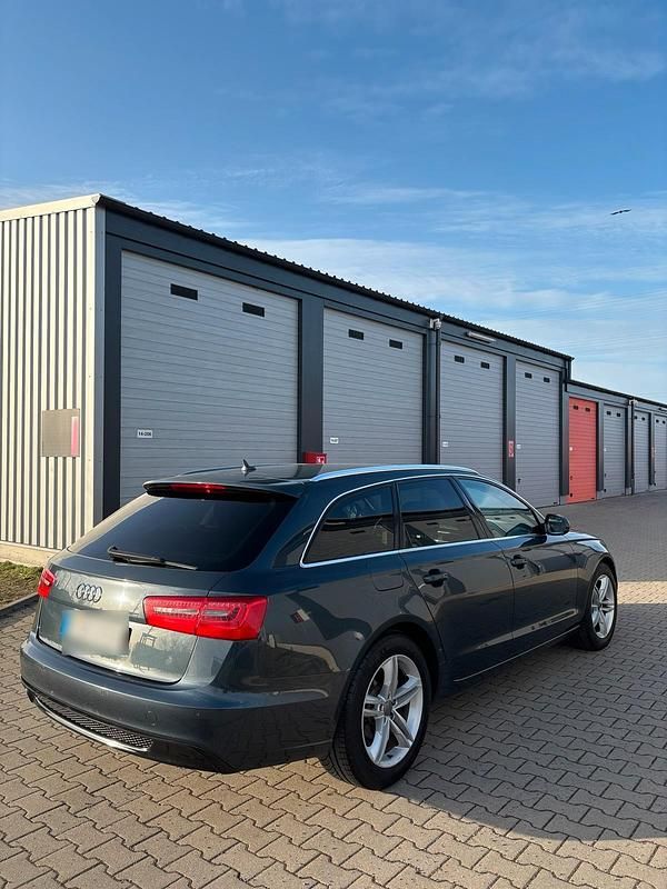 Gebraucht Audi A6 S-Line 177 PS (130 kW) 2012 Blau Kombi