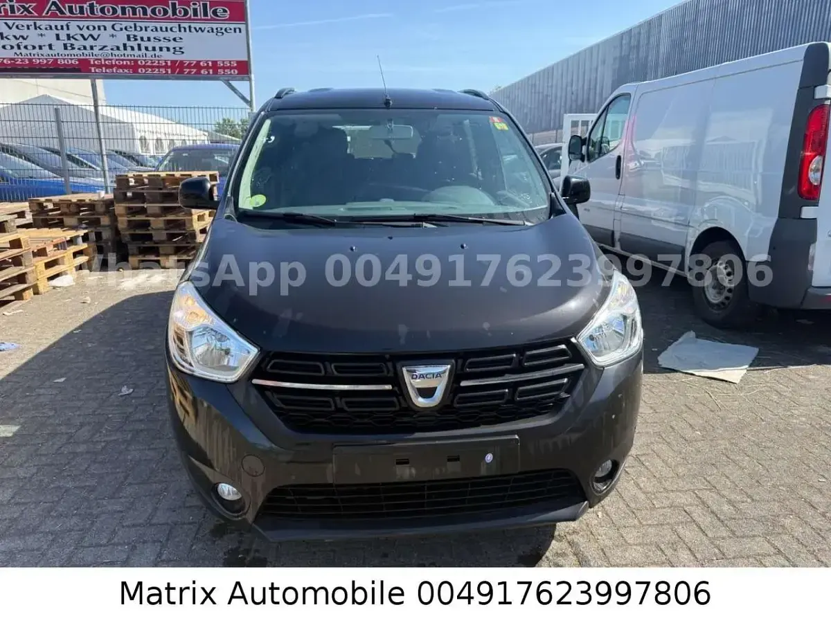 Gebraucht Dacia Lodgy Comfort 116 PS (85 kW) 2019 Schwarz Van / Kleinbus