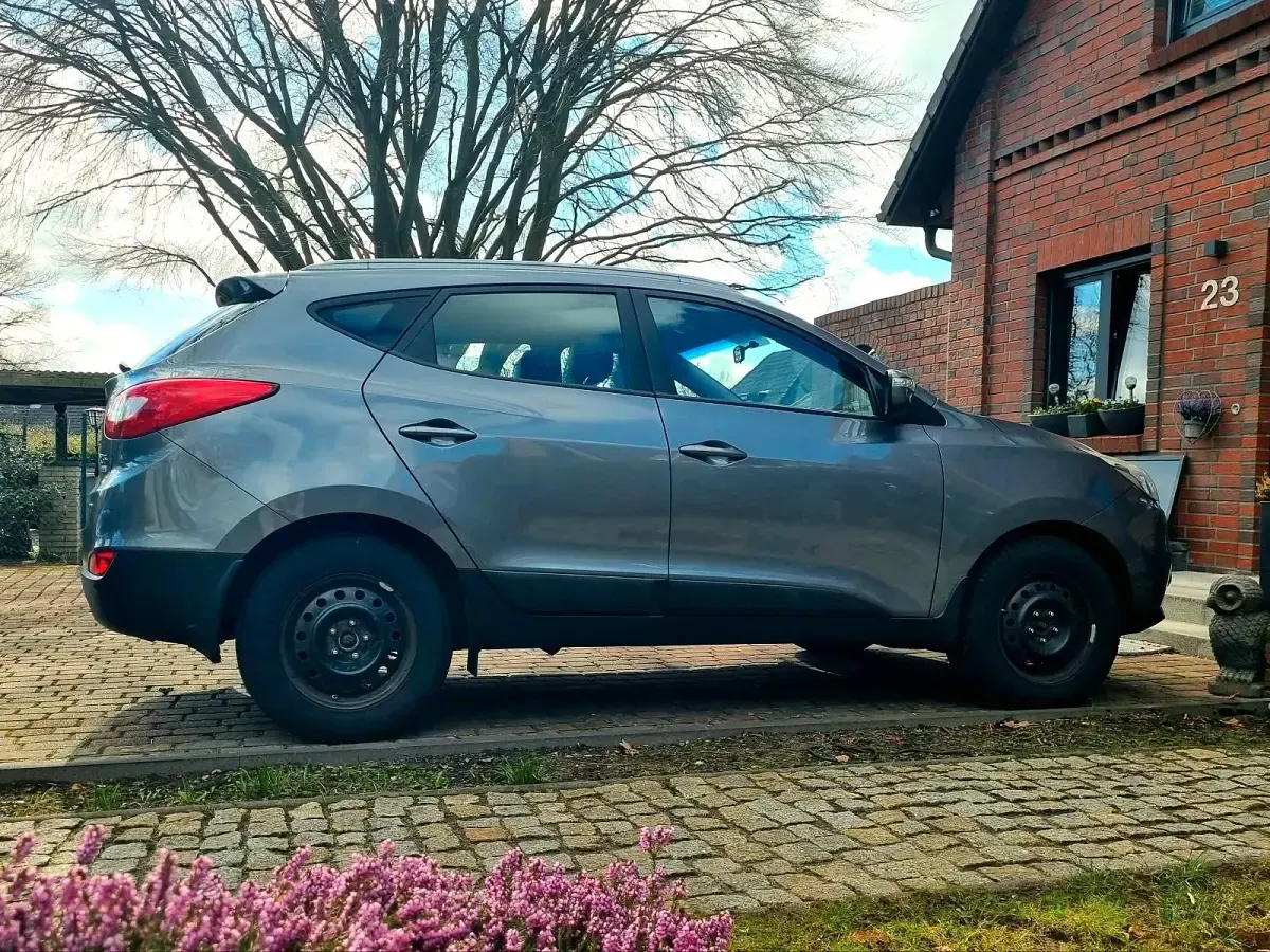 Gebraucht Hyundai ix35 140 PS (102 kW) 2015 Grau SUV