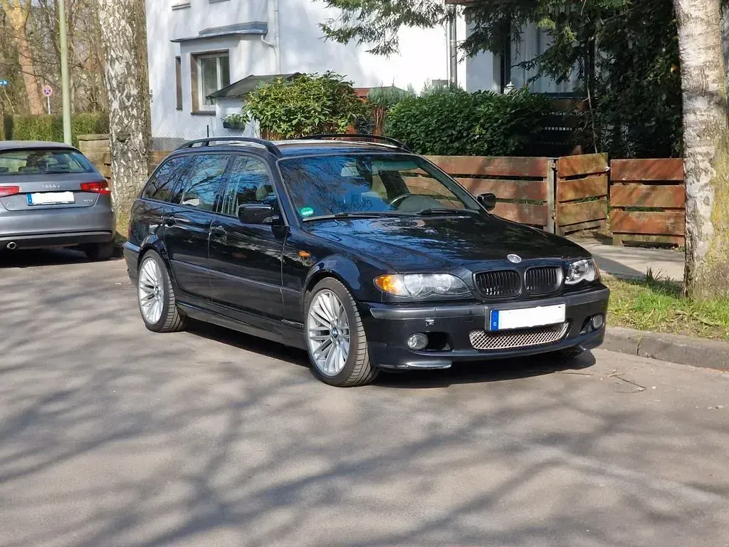 Gebraucht BMW 325 M Sport 192 PS (141 kW) 2004 Schwarz Kombi