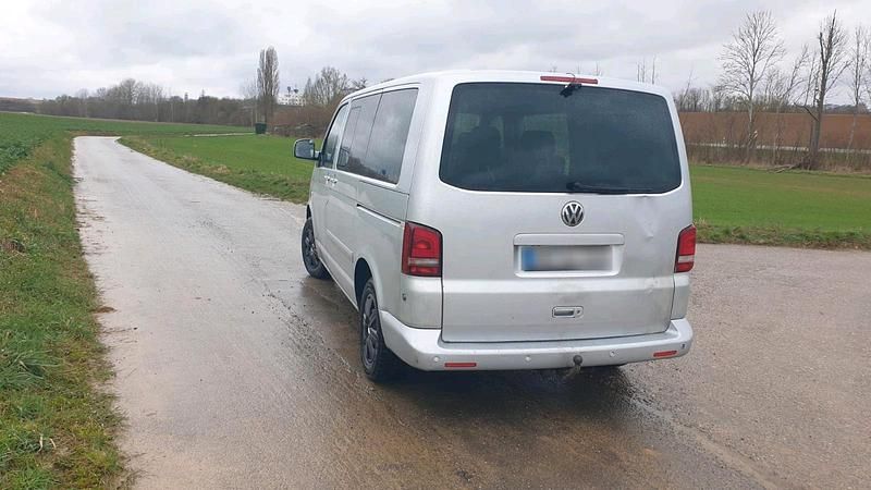 Gebraucht VW T5 174 PS (127 kW) 2007 Grau Van