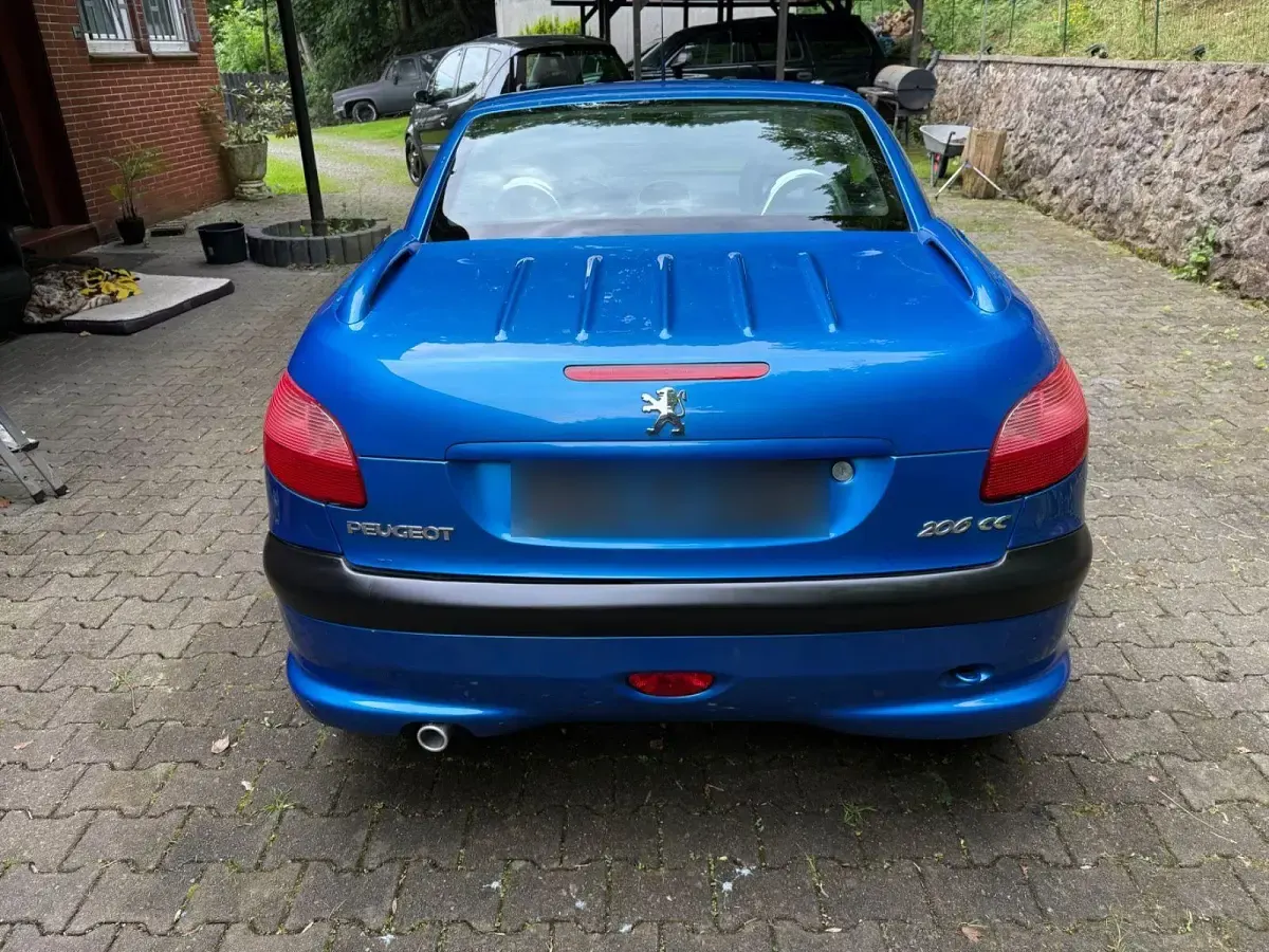 Gebraucht Peugeot 206 CC 109 PS (80 kW) 2001 Blau Cabrio