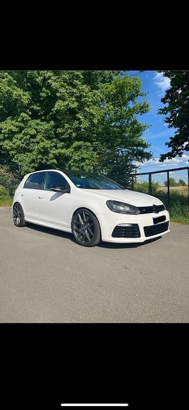Weiß Gebraucht 2010 VW Golf VI R Limousine | 12.200 € - Bild 1/4