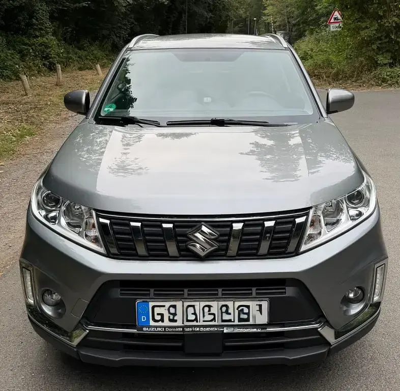 Gebraucht Suzuki Vitara Comfort 140 PS (102 kW) 2019 Grau SUV