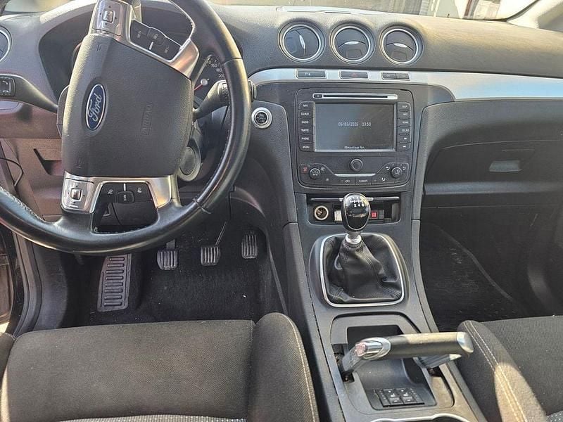 Gebraucht Ford S-MAX S 140 PS (102 kW) 2014 Schwarz Van / Kleinbus