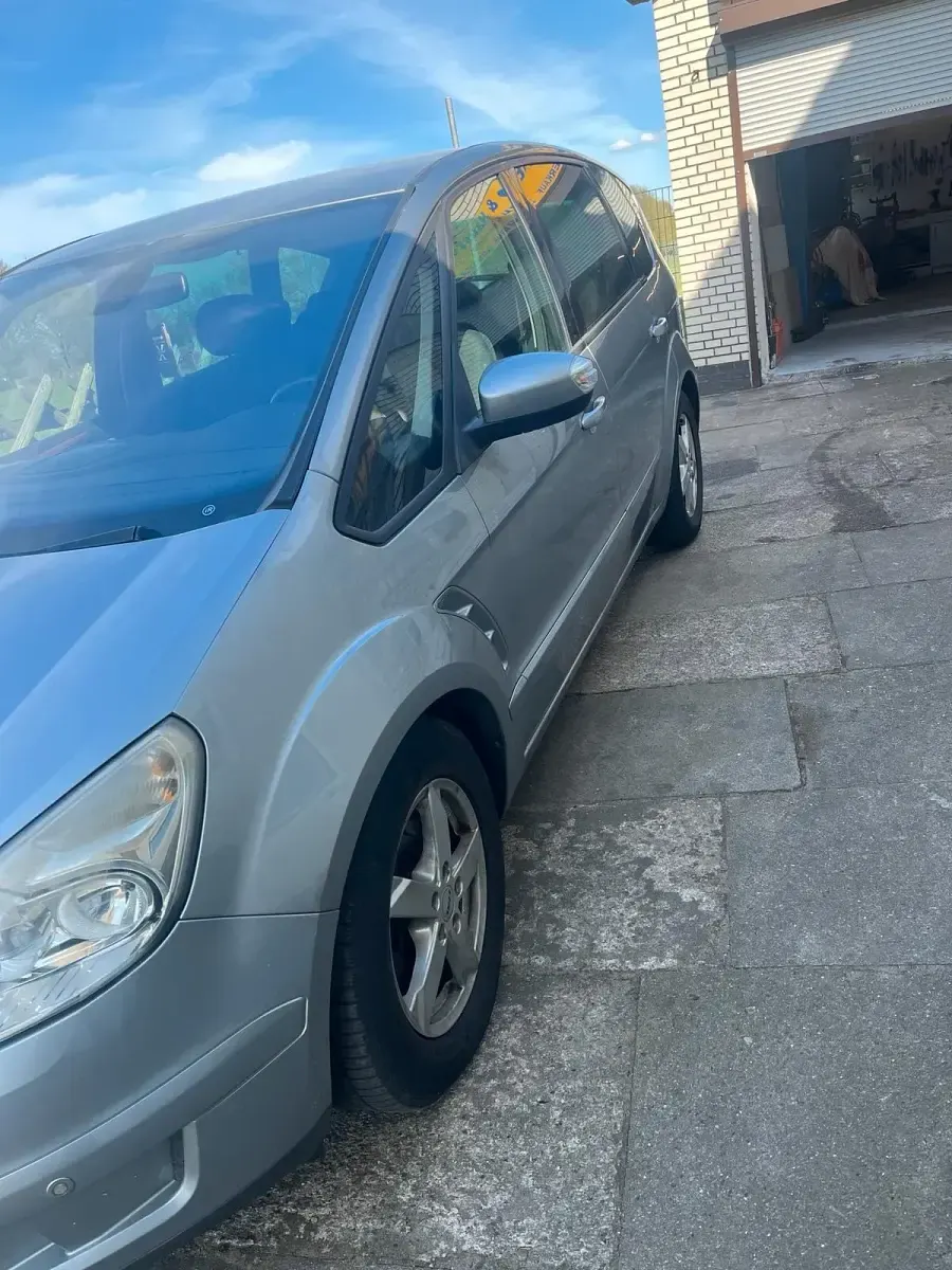 Gebraucht Ford S-MAX 145 PS (106 kW) 2006 Silber Van / Kleinbus