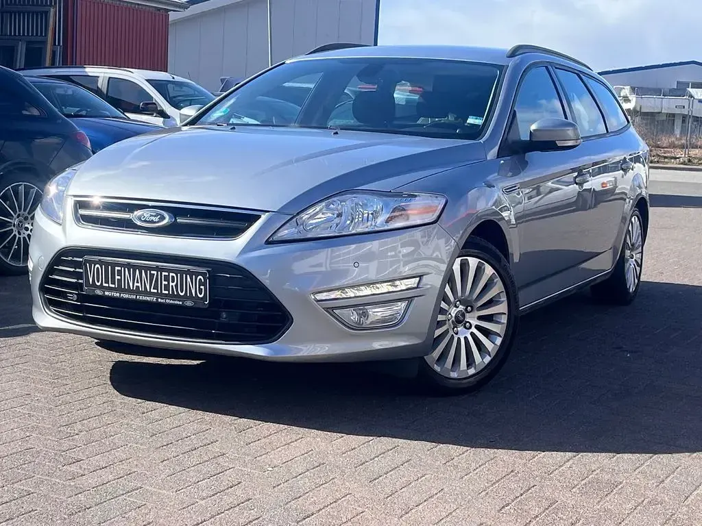 Gebraucht Ford Mondeo Titanium 163 PS (119 kW) 2015 Grau Limousine