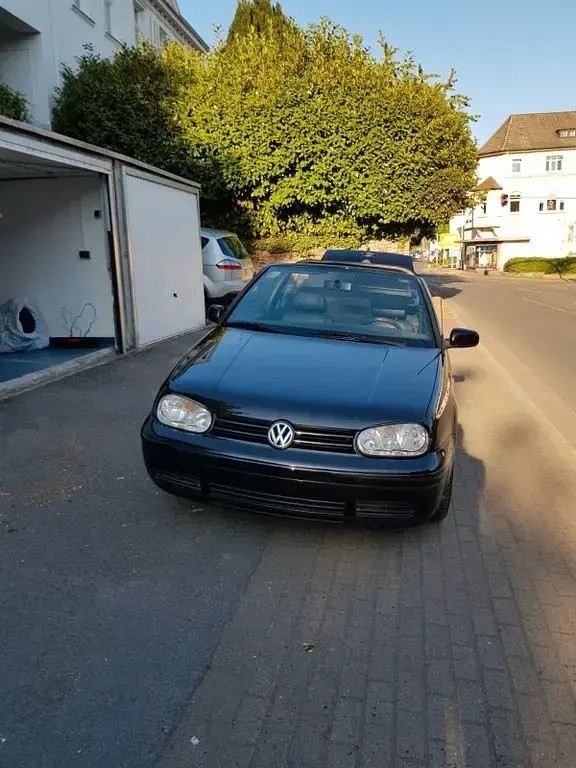 Gebraucht VW Golf Highline 116 PS (85 kW) 2002 Schwarz Cabrio