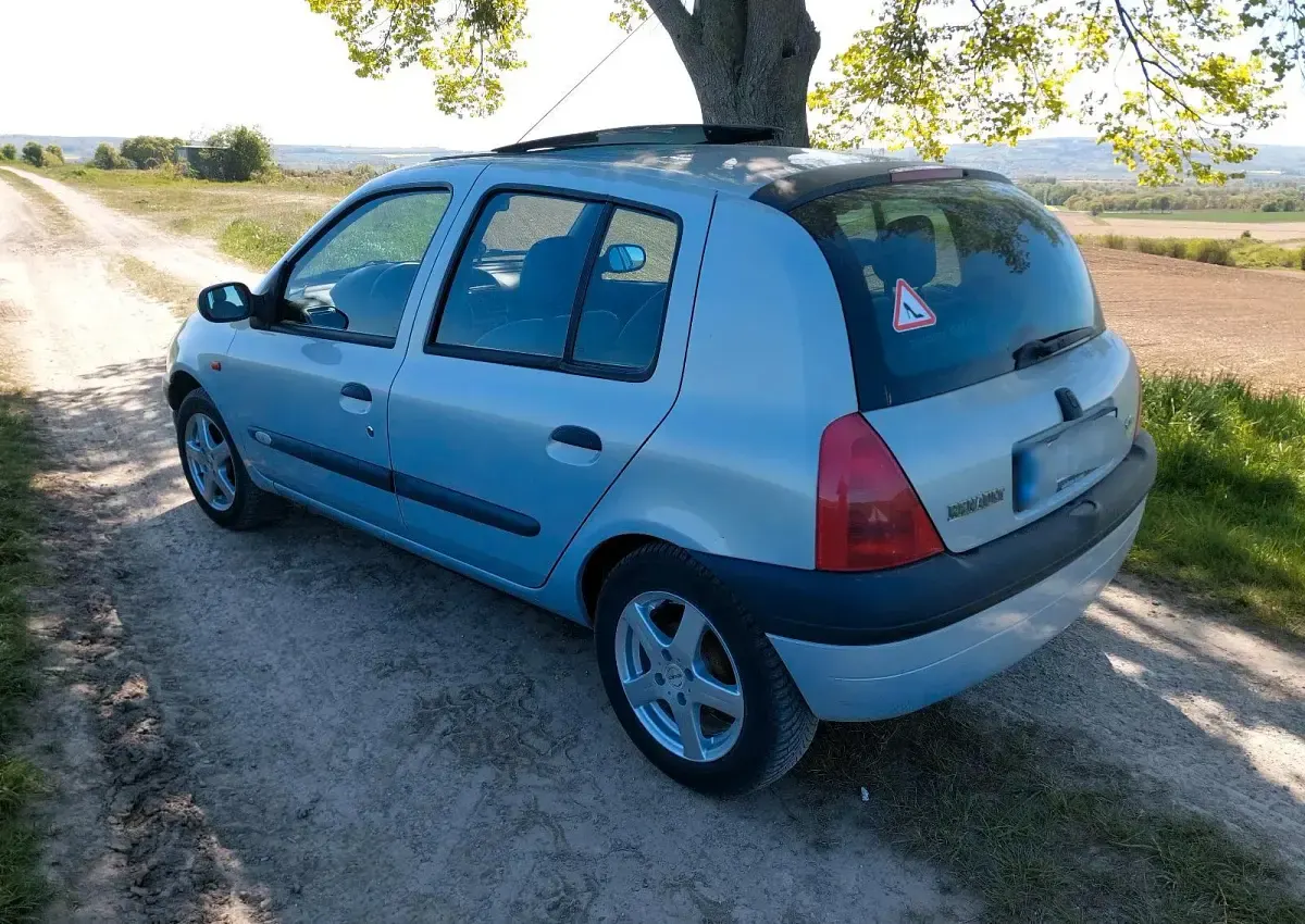 Gebraucht Renault Clio II Initiale Paris 90 PS (66 kW) 2000 Grau Kleinwagen