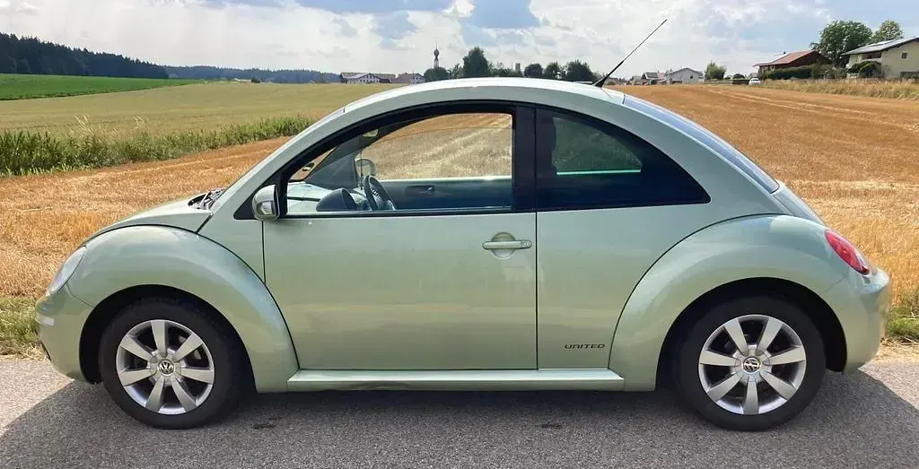 Gebraucht VW New Beetle United 102 PS (75 kW) 2008 Grün Kleinwagen