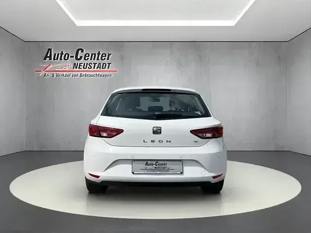 Gebraucht Seat Leon Style 150 PS (110 kW) 2013 Weiß Limousine