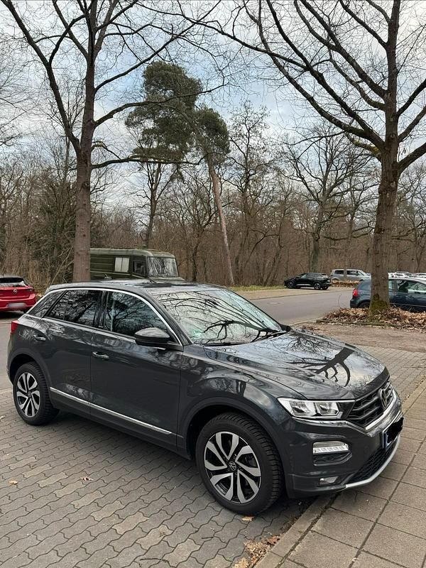 Gebraucht VW T-Roc 150 PS (110 kW) 2021 Grau SUV