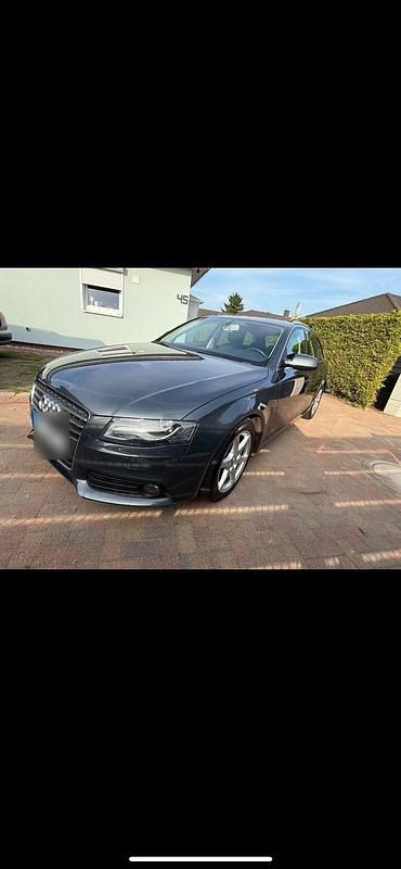 Grau Gebraucht 2010 Audi A4 Kombi | 3.900 € (Superpreis) - Bild 1/4