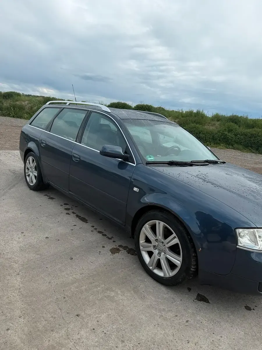Gebraucht Audi A6 150 PS (110 kW) 2003 Blau Kombi