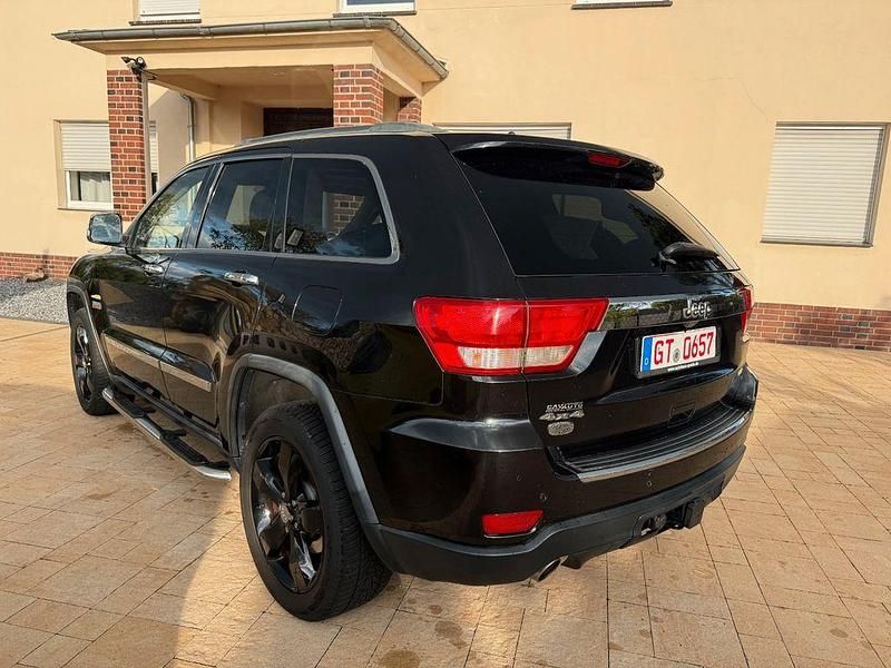 Gebraucht Jeep Grand Cherokee Overland 352 PS (258 kW) 2011 Schwarz SUV