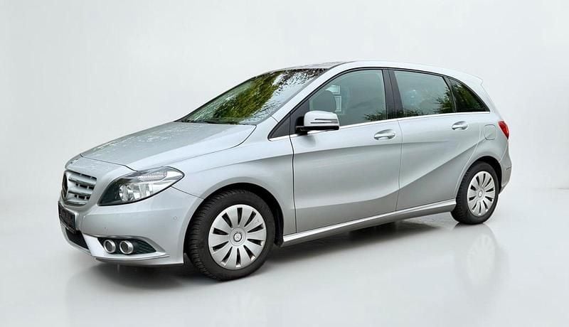 Second-hand Mercedes B200 156 CP (114 kW) 2012 Argintiu Monovolum
