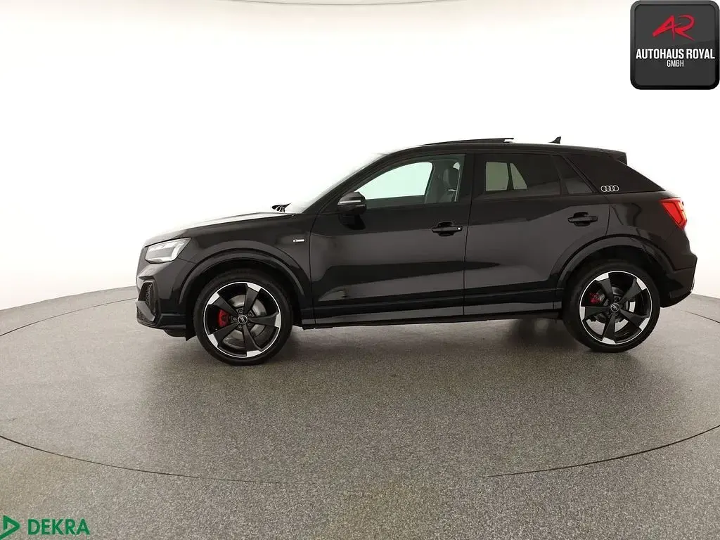 Gebraucht Audi Q2 S-Line 190 PS (139 kW) 2023 Mythosschwarz SUV