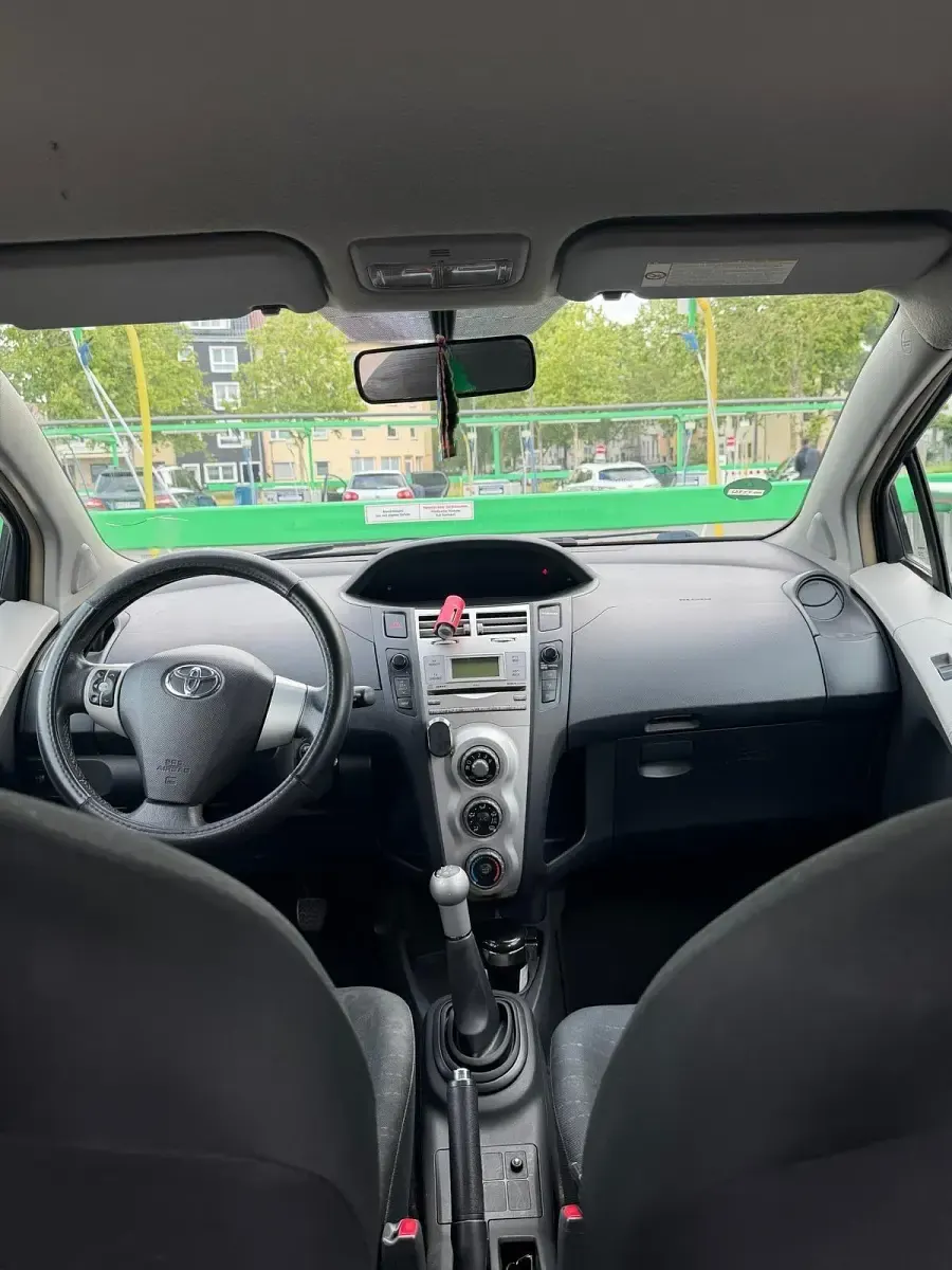 Gebraucht Toyota Auris 95 PS (69 kW) 2009 Schwarz Kleinwagen