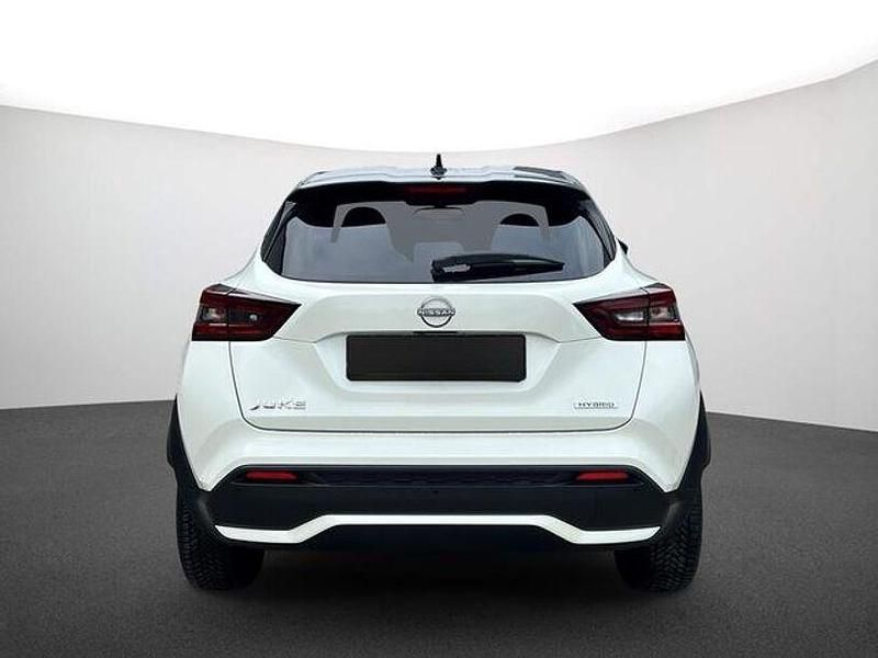 Gebraucht Nissan Juke 143 PS (105 kW) 2023 Pearl white/black m SUV