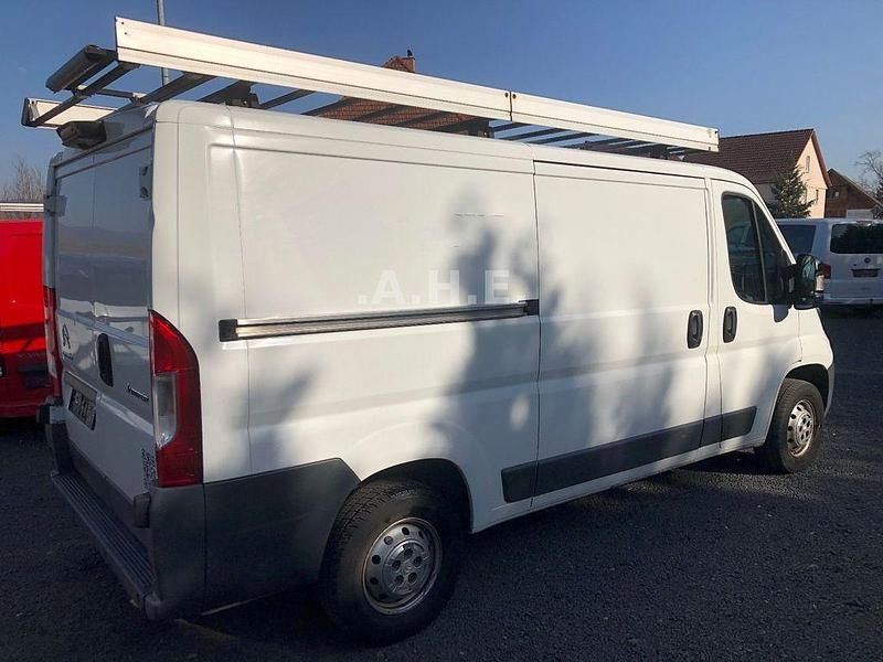 Second-hand Citroën Jumper 110 CP (80 kW) 2017 Alb Monovolum