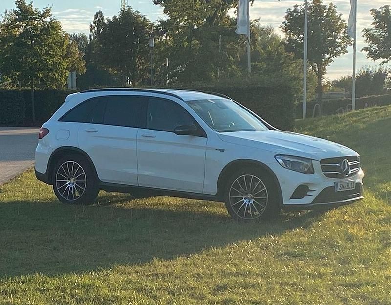 Gebraucht Mercedes GLC250 AMG line 204 PS (150 kW) 2016 Weiß SUV