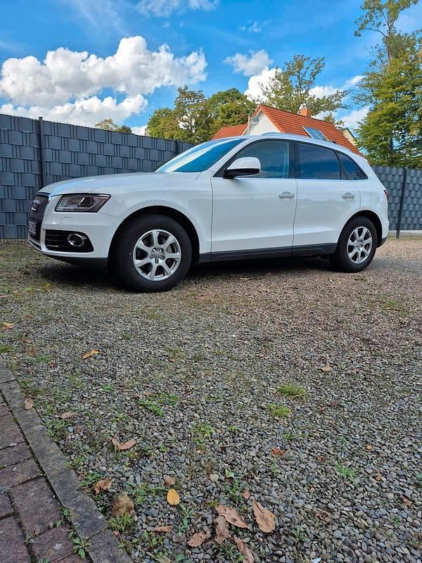 Weiß Gebraucht 2015 Audi Q5 SUV | 16.999 € (Fairer Preis) - Bild 1/4